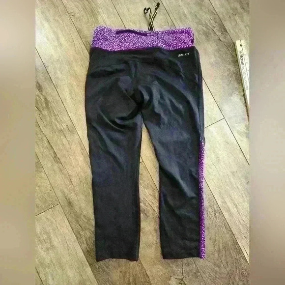 NIKE DRY FIT purple  black capri leggings xs rn#56323 05553 - Picture 10 of 10